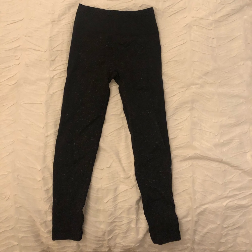 Lululemon black leggings size 6